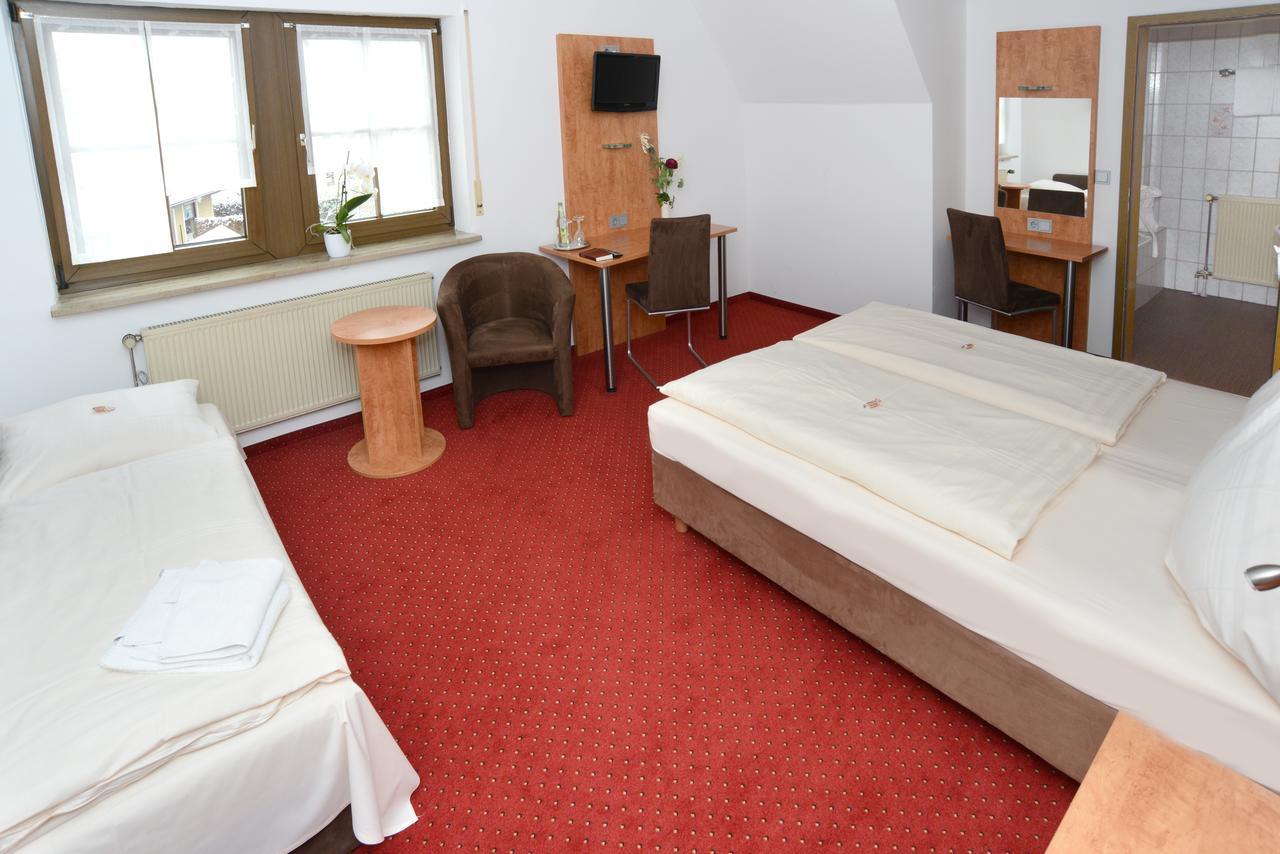 Hotel Jaegerhof Roth  Eksteriør bilde