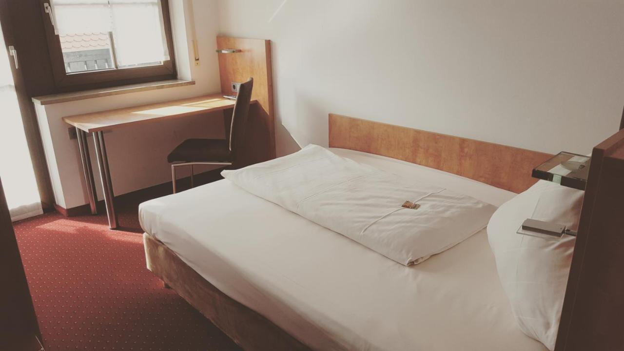 Hotel Jaegerhof Roth  Eksteriør bilde