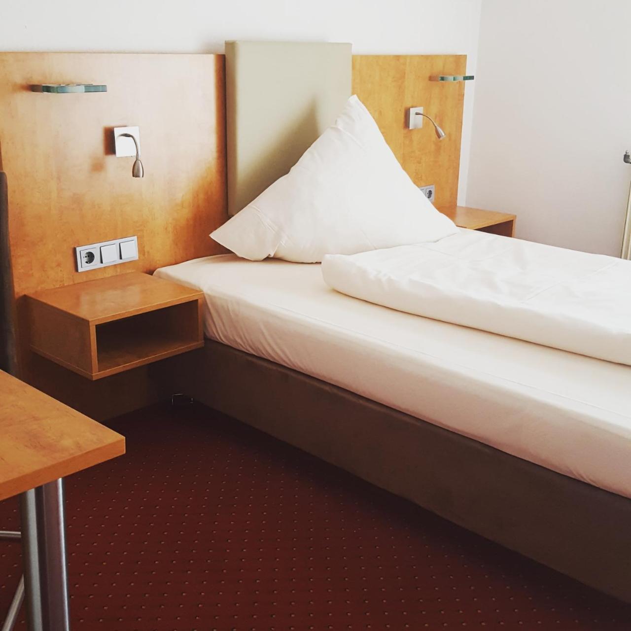Hotel Jaegerhof Roth  Eksteriør bilde