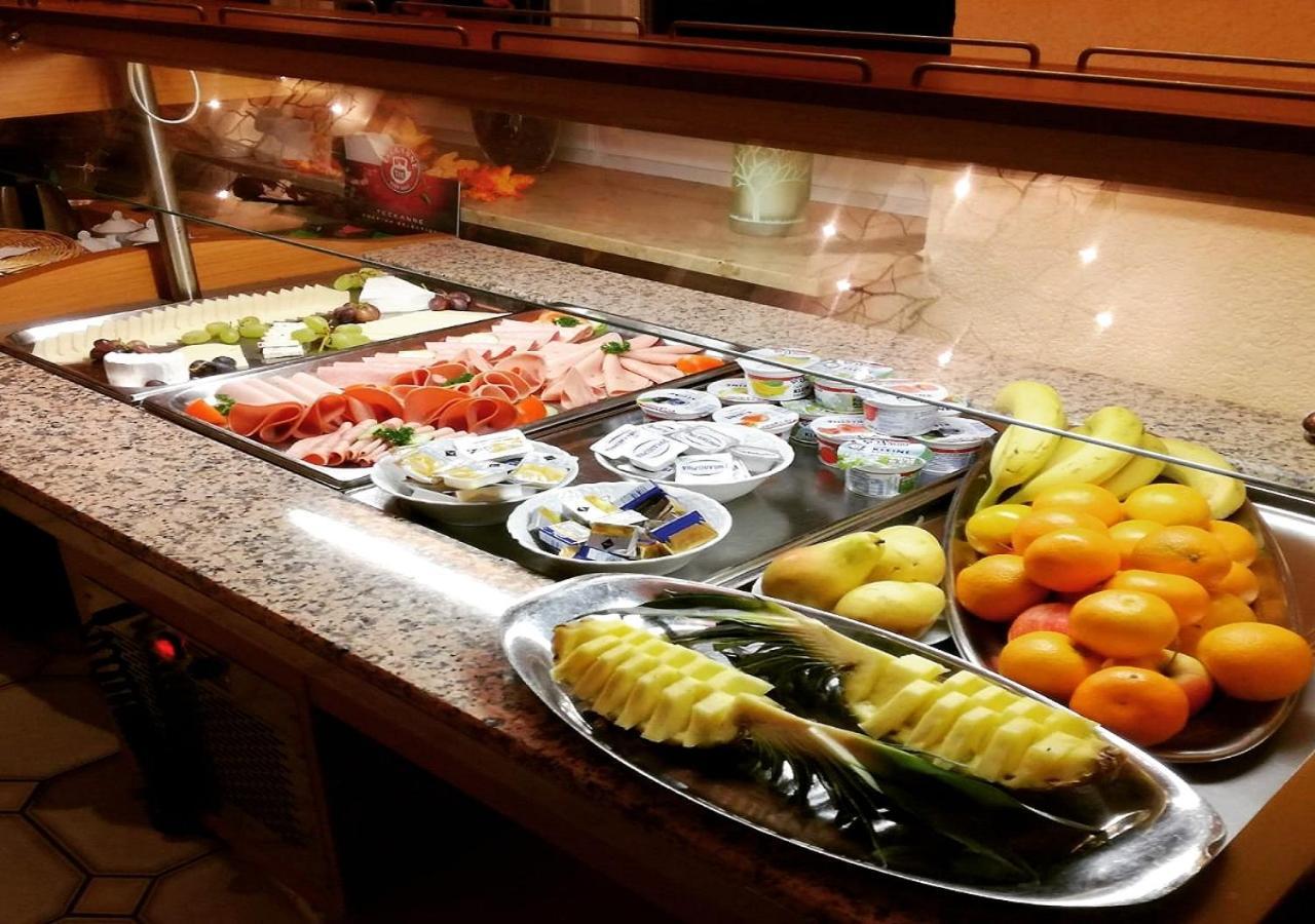 Hotel Jaegerhof Roth  Eksteriør bilde